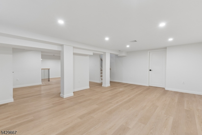 22 Reeve Circle Millburn, NJ 07041 - Photo 38 of 45 Gallery Image 38
