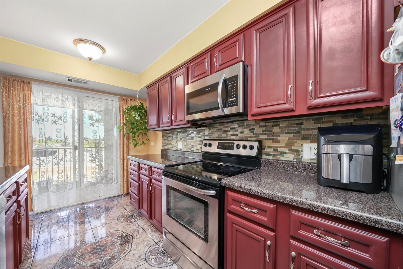 500 West Huntington Commons Road, Unit 455 Mount Prospect, IL 60056 - Photo 13 of 22 Gallery Image 13