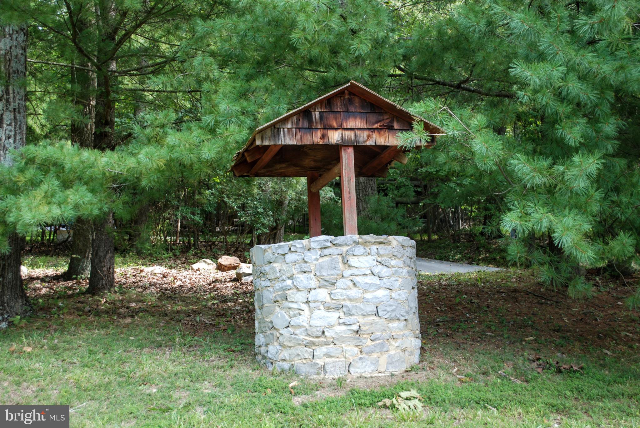 5902 Moser Road Boonsboro, MD 21713 - Photo 35 of 37 And look at this cute feature!