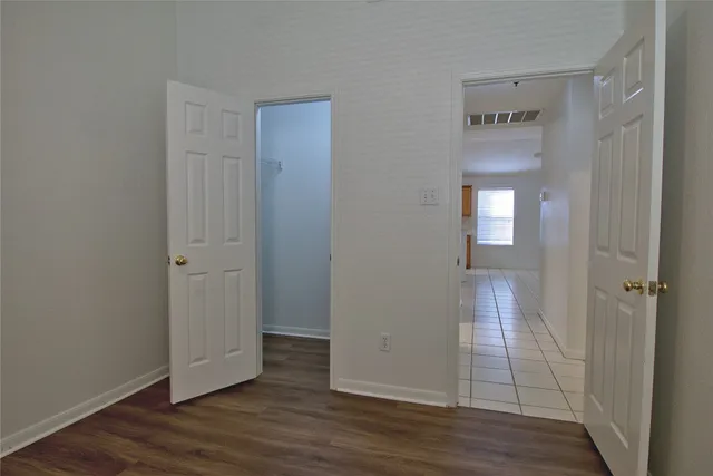 $2,050 | 120 Greenside Lane, Georgetown, TX 78633