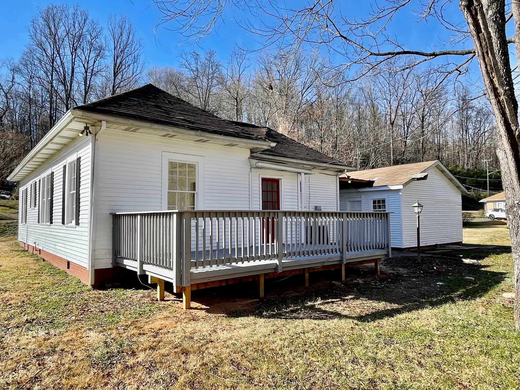42 Chestnut Street Fieldale, VA 24089 - Photo 20 of 21 IMG_4983