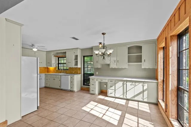 a view of a outdoor space