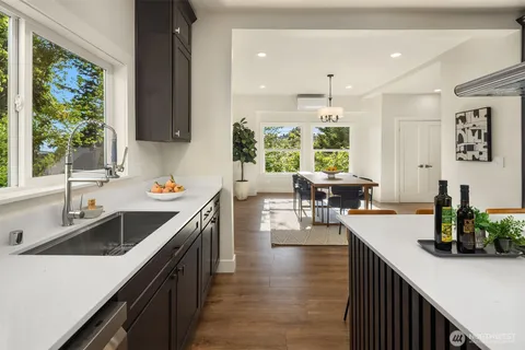 $1,697,000 | 1307 West Boston Street, Seattle, WA 98119