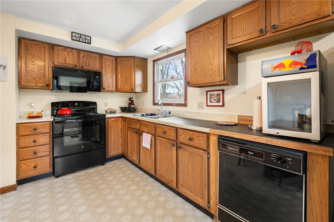 16 Walton Street Westerly, RI 02891 - Photo 10 of 31 Gallery Image 10