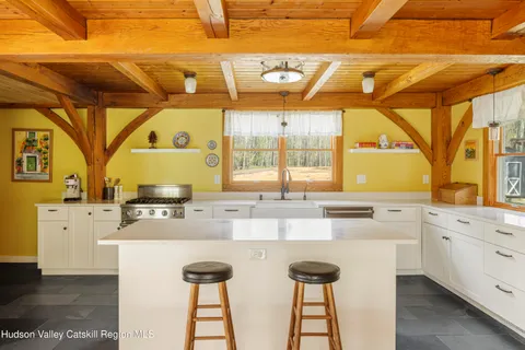 $1,195,000 | 115 Bellwood Lane, Saugerties, NY 12477