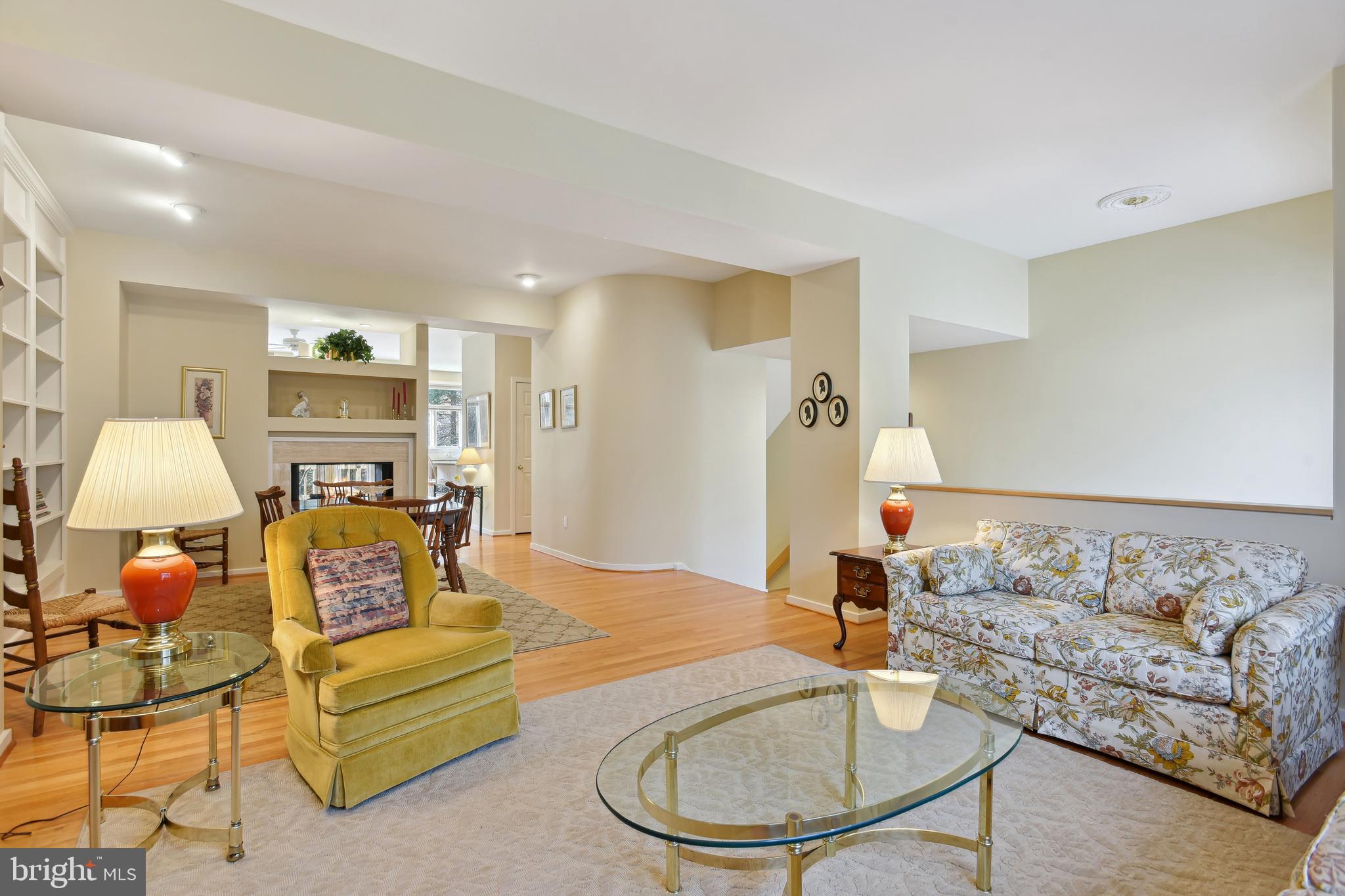 11539 Hemingway Drive Reston, VA 20194 - Photo 4 of 32
