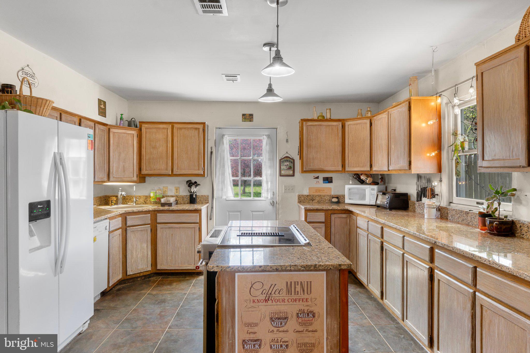 15921 Frederick Road Woodbine, MD 21797 - Photo 12 of 41 Bright and inviting kitchen space.