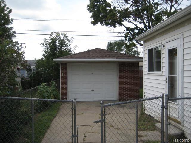 7712 Elm Street Taylor, MI 48180 - Photo 5 of 20