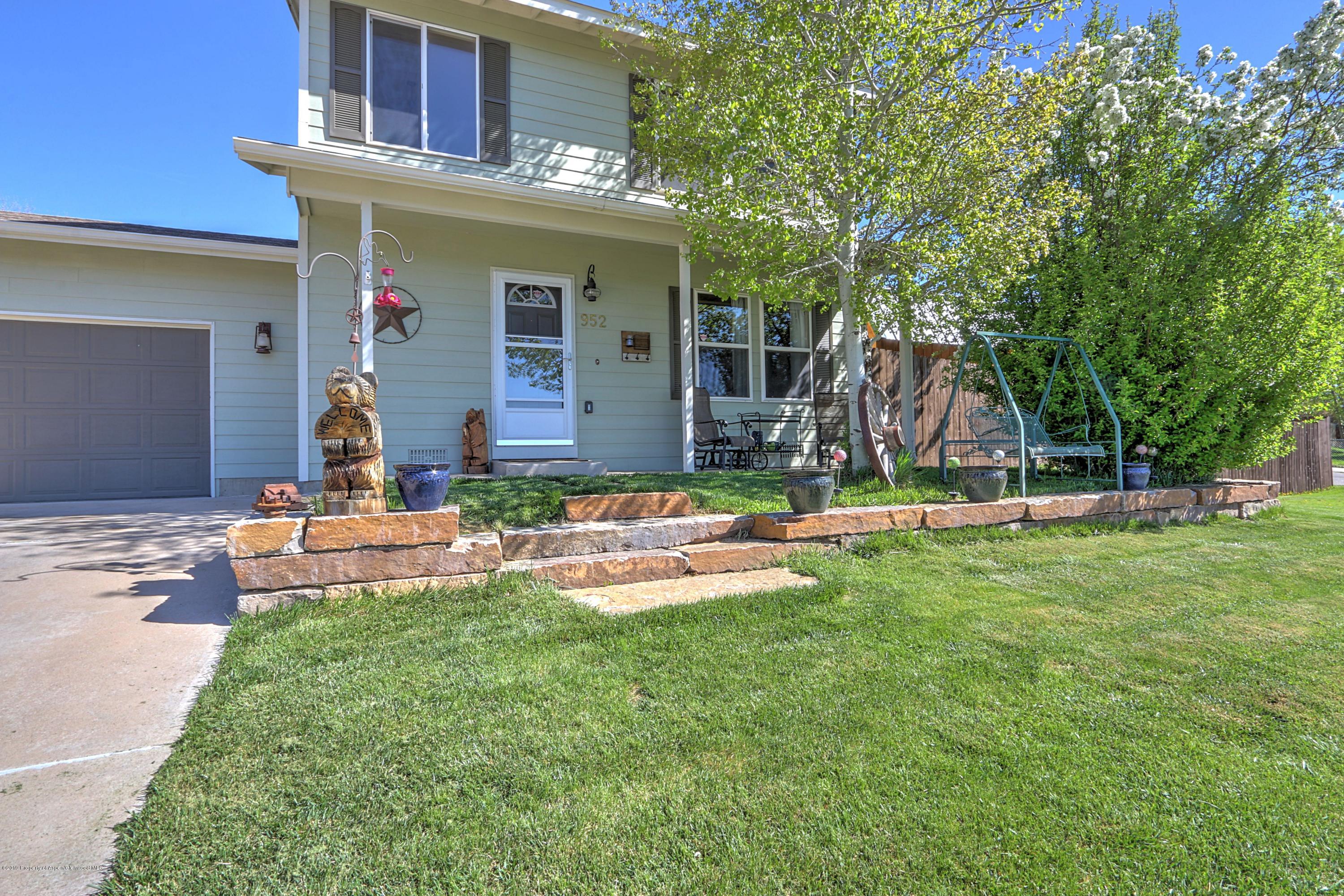 952 West 26th Street Rifle, CO 81650 - Photo 2 of 27 2 front porch v2