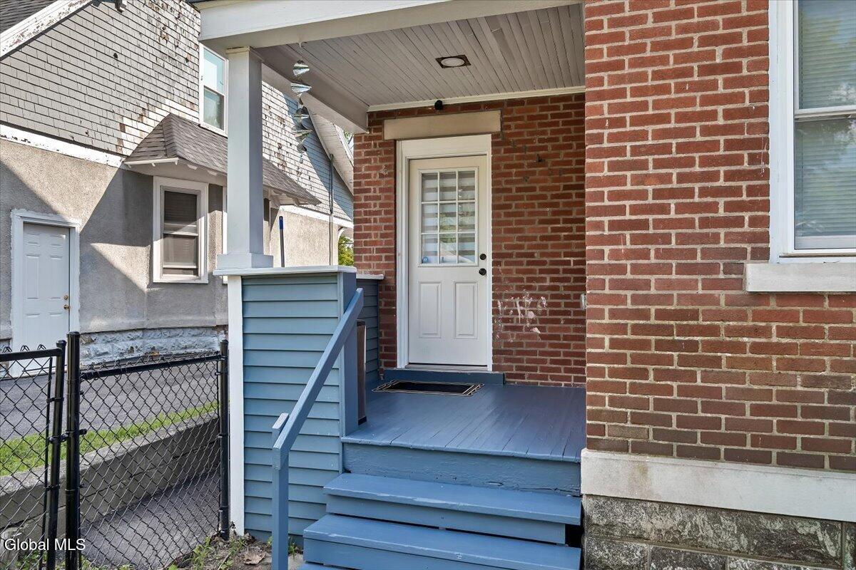 1575 Union Street Schenectady, NY 12309 - Photo 40 of 45 50-1575 Union St-62