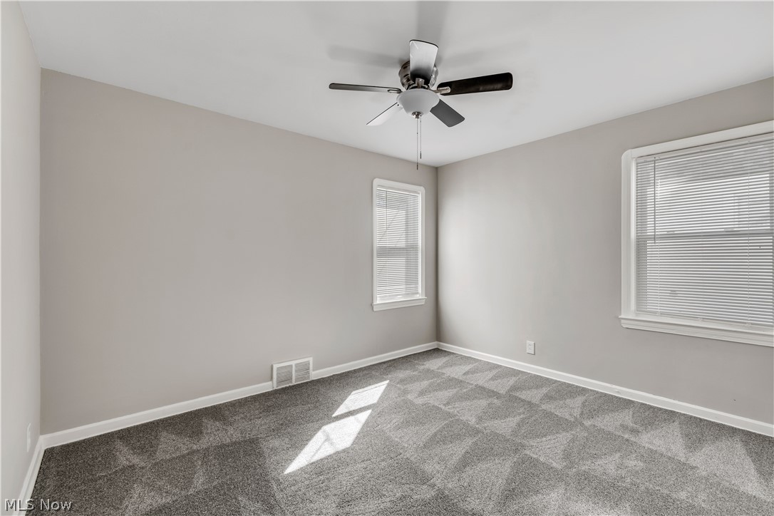 3210 Whitethorn Road Cleveland, OH 44118 - Photo 18 of 28