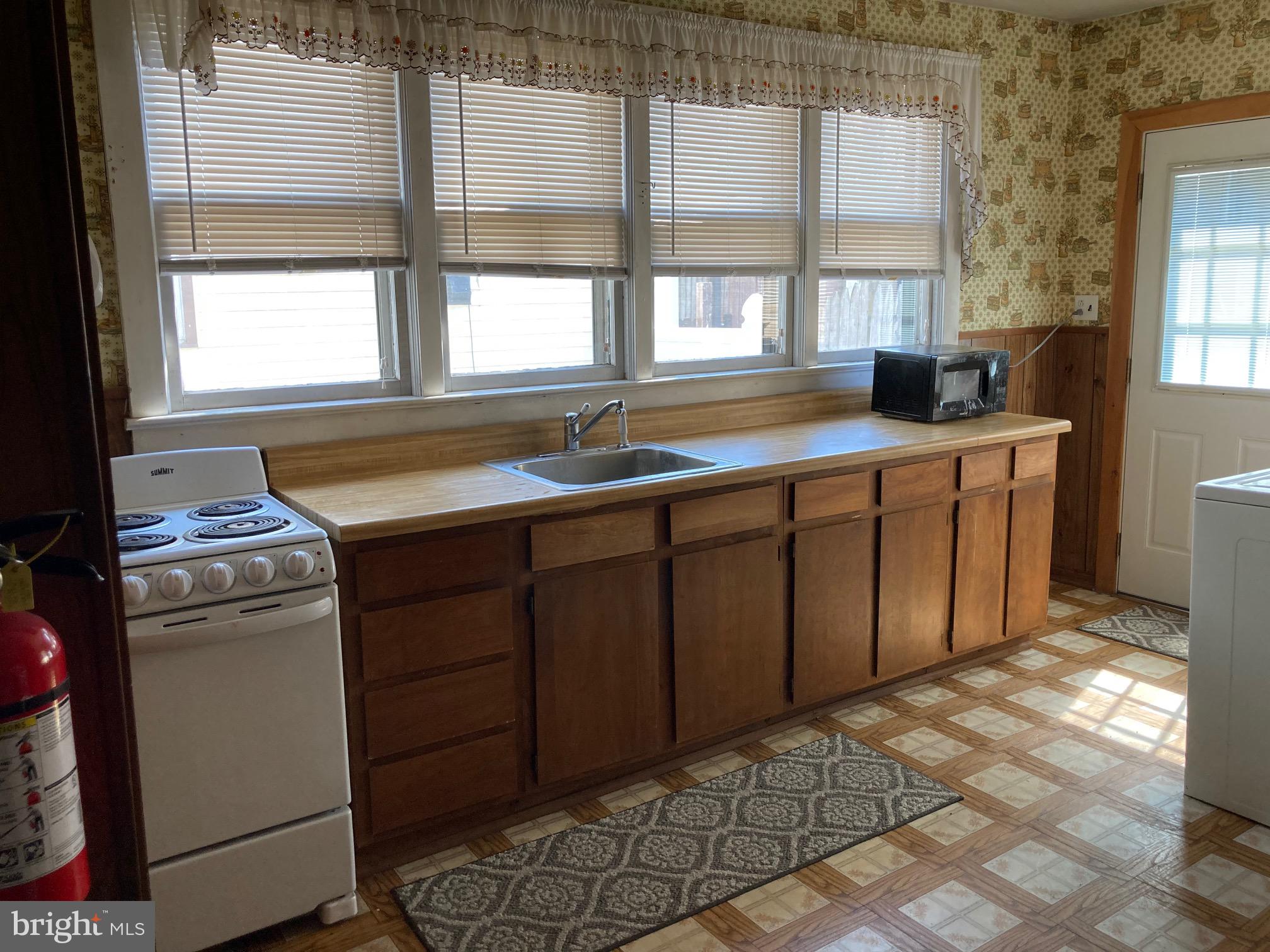 306 Bem Street Riverside, NJ 08075 - Photo 5 of 11
