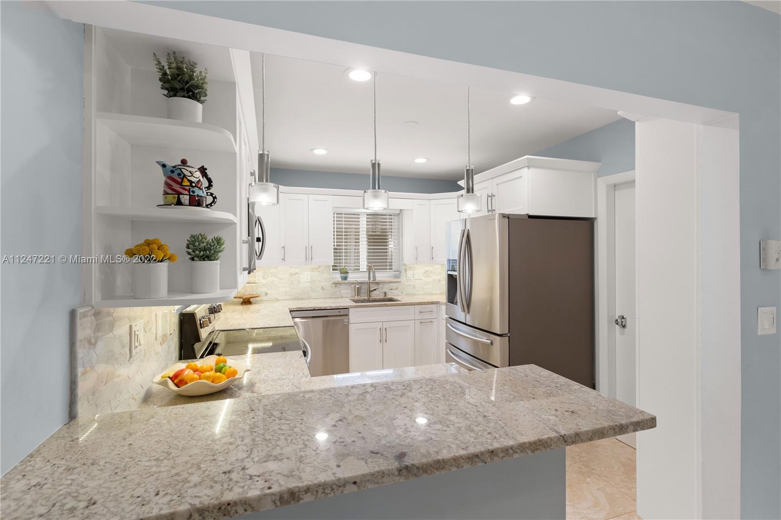 324 Ridgewood Road Coral Gables, FL 33133 - Photo 14 of 32 Gallery Image 14