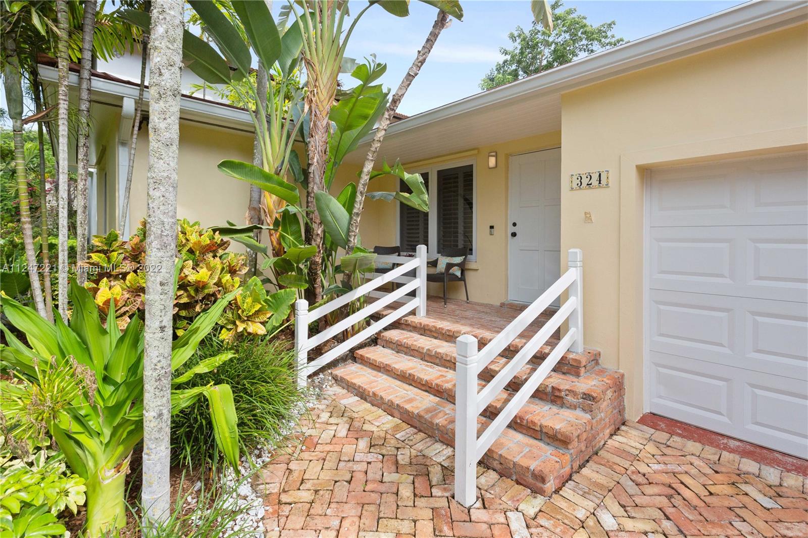 324 Ridgewood Road Coral Gables, FL 33133 - Photo 3 of 32 Gallery Image 3
