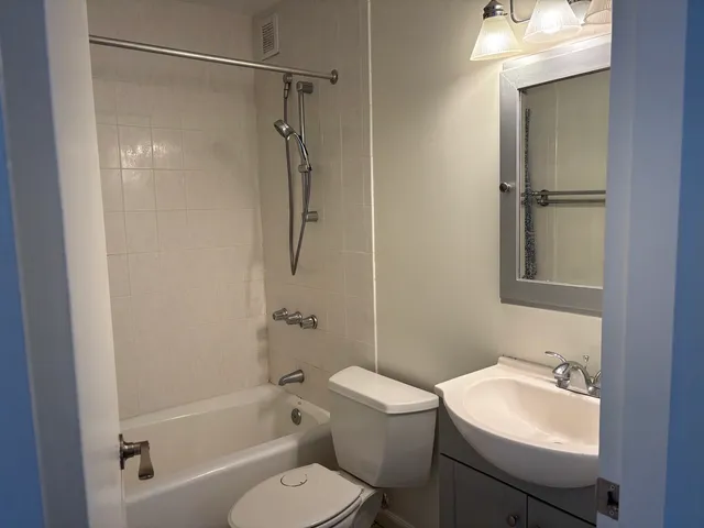 $3,200 | 901 South Plymouth Court, Unit 1402, Chicago, IL 60605