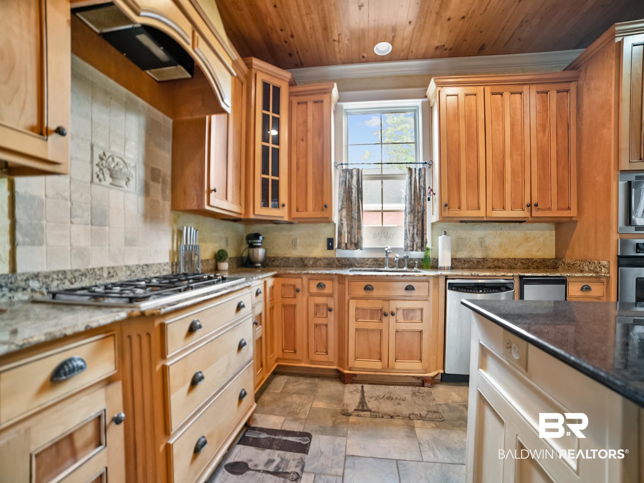 6609 Sweetbay Court Mobile, AL 36618 - Photo 11 of 39