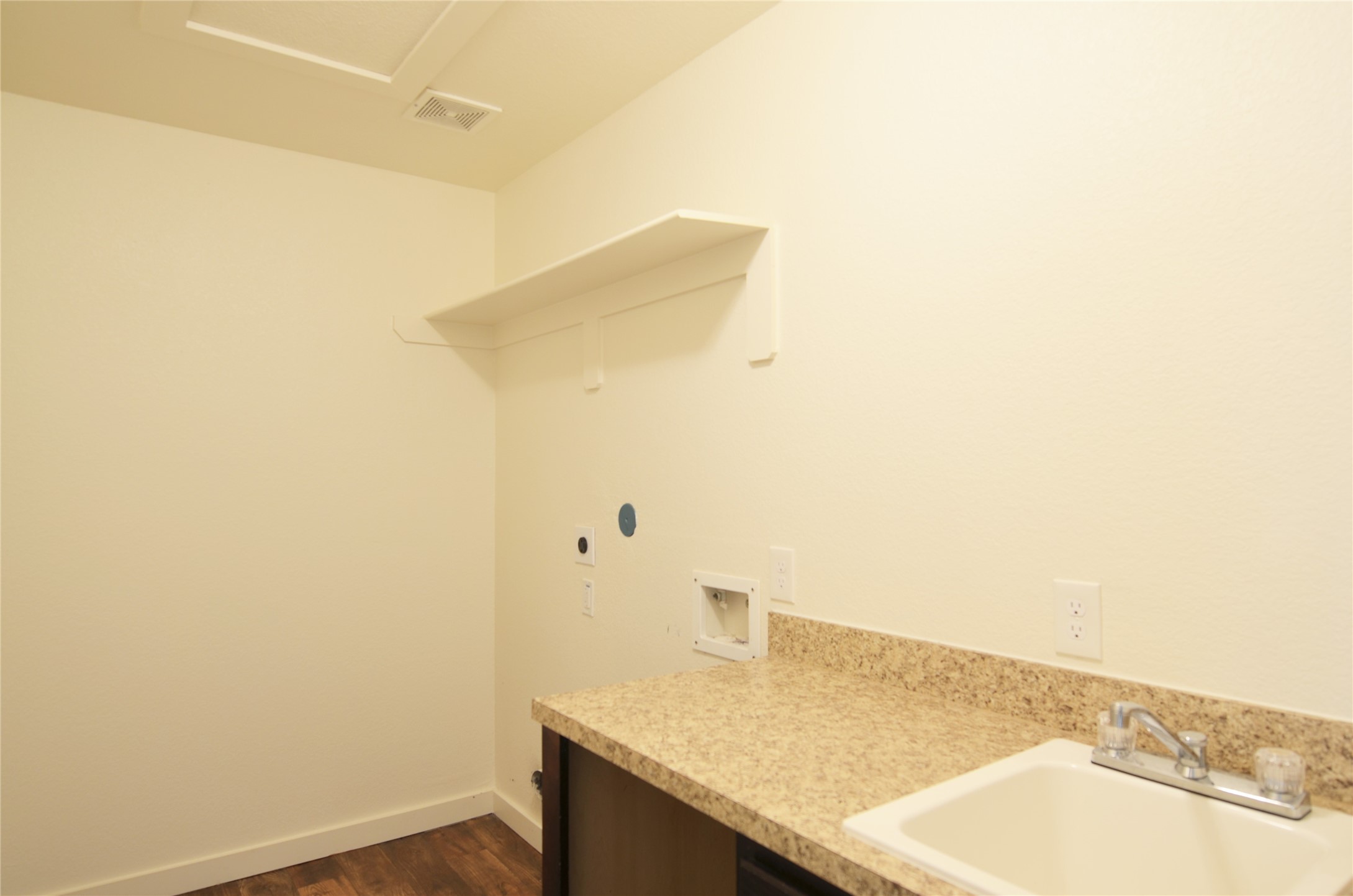 10535 Mills Road, Unit 5C Houston, TX 77070 - Photo 10 of 13