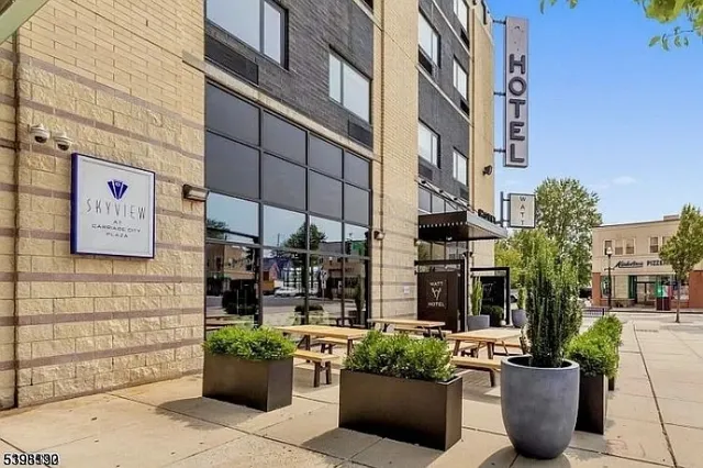 $450,000 | 1 Carriage City Plaza, Unit 613, Rahway, NJ 07065