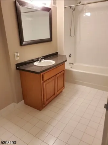 $450,000 | 1 Carriage City Plaza, Unit 613, Rahway, NJ 07065