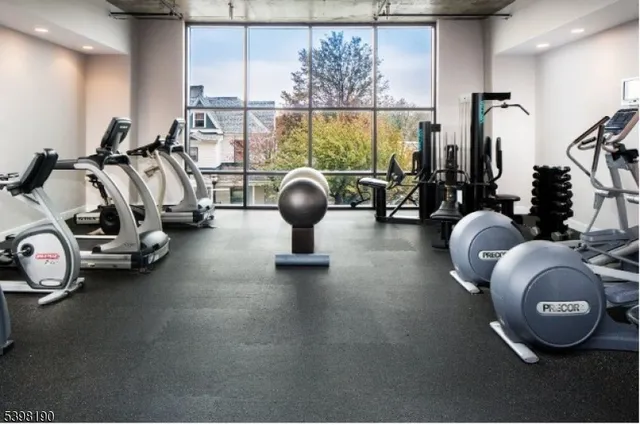 $450,000 | 1 Carriage City Plaza, Unit 613, Rahway, NJ 07065