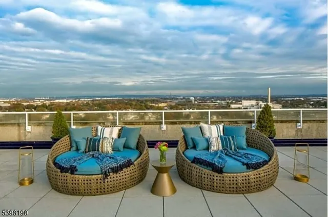 $450,000 | 1 Carriage City Plaza, Unit 613, Rahway, NJ 07065