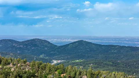 a view of a parking area