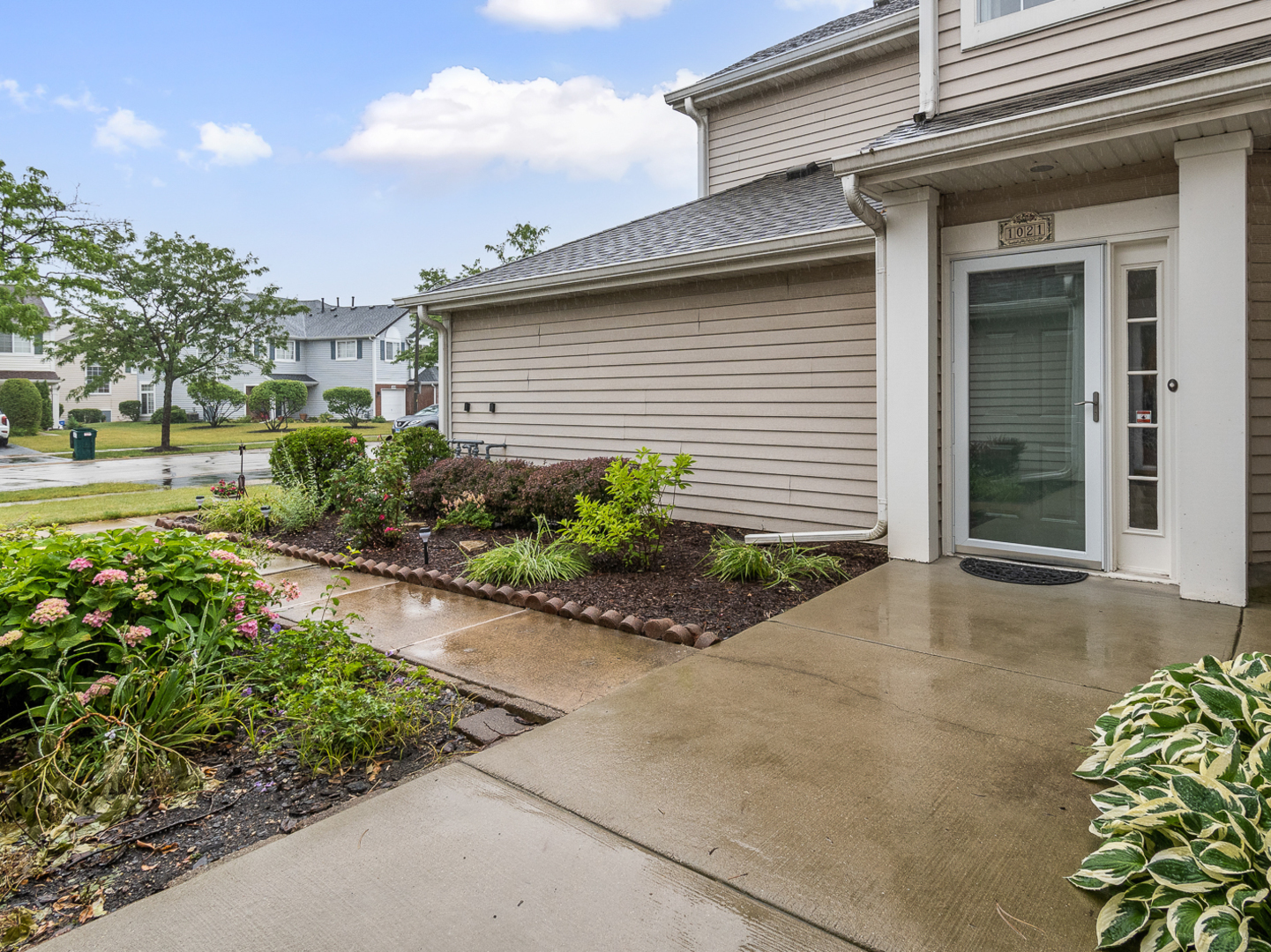 1021 Ripple Ridge, Unit 1021 Darien, IL 60561 - Photo 3 of 22