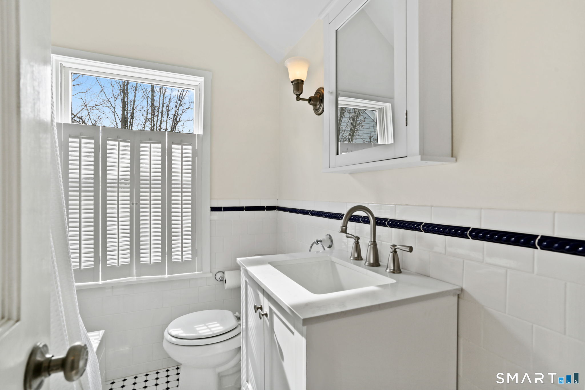 65 West Parish Road Westport, CT 06880 - Photo 23 of 32 Upper level renovated bathroom