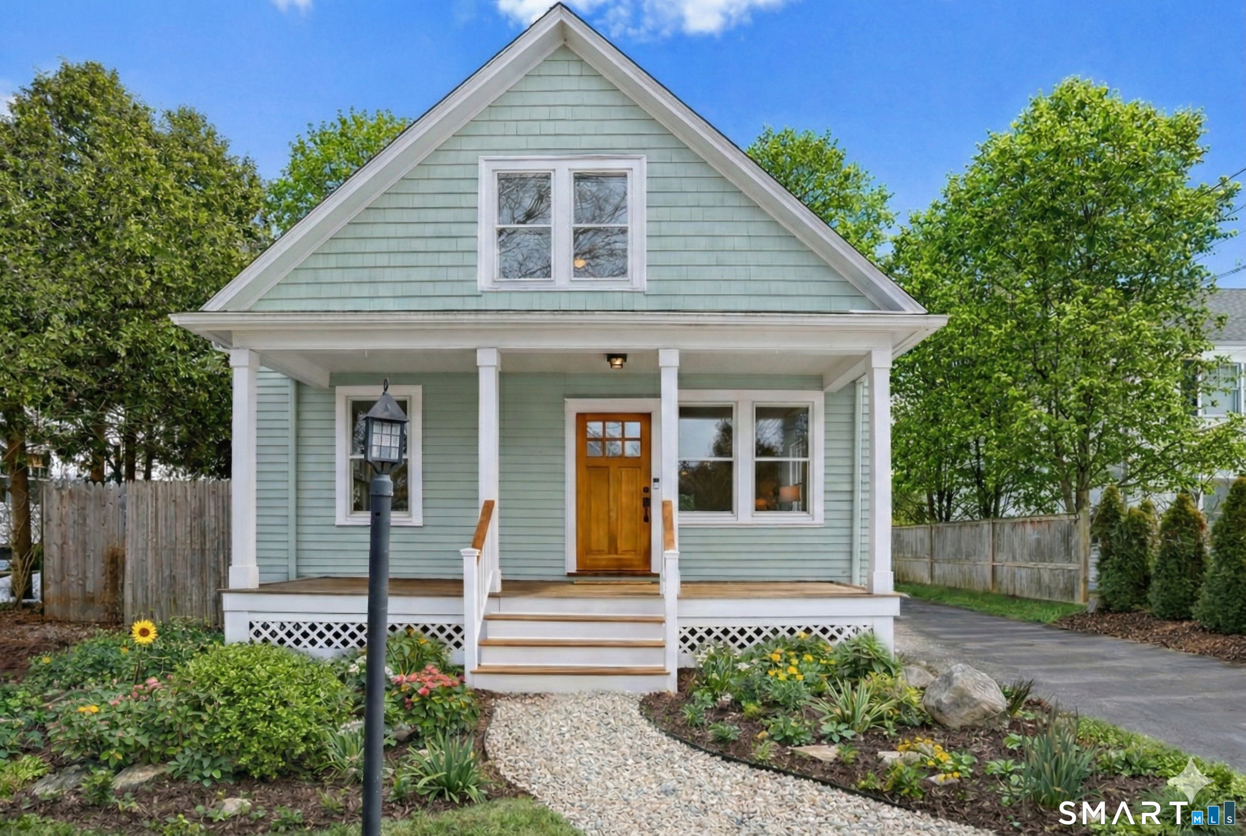 65 West Parish Road Westport, CT 06880 - Photo 5 of 32 Welcome to charming 65 West parish Rd.