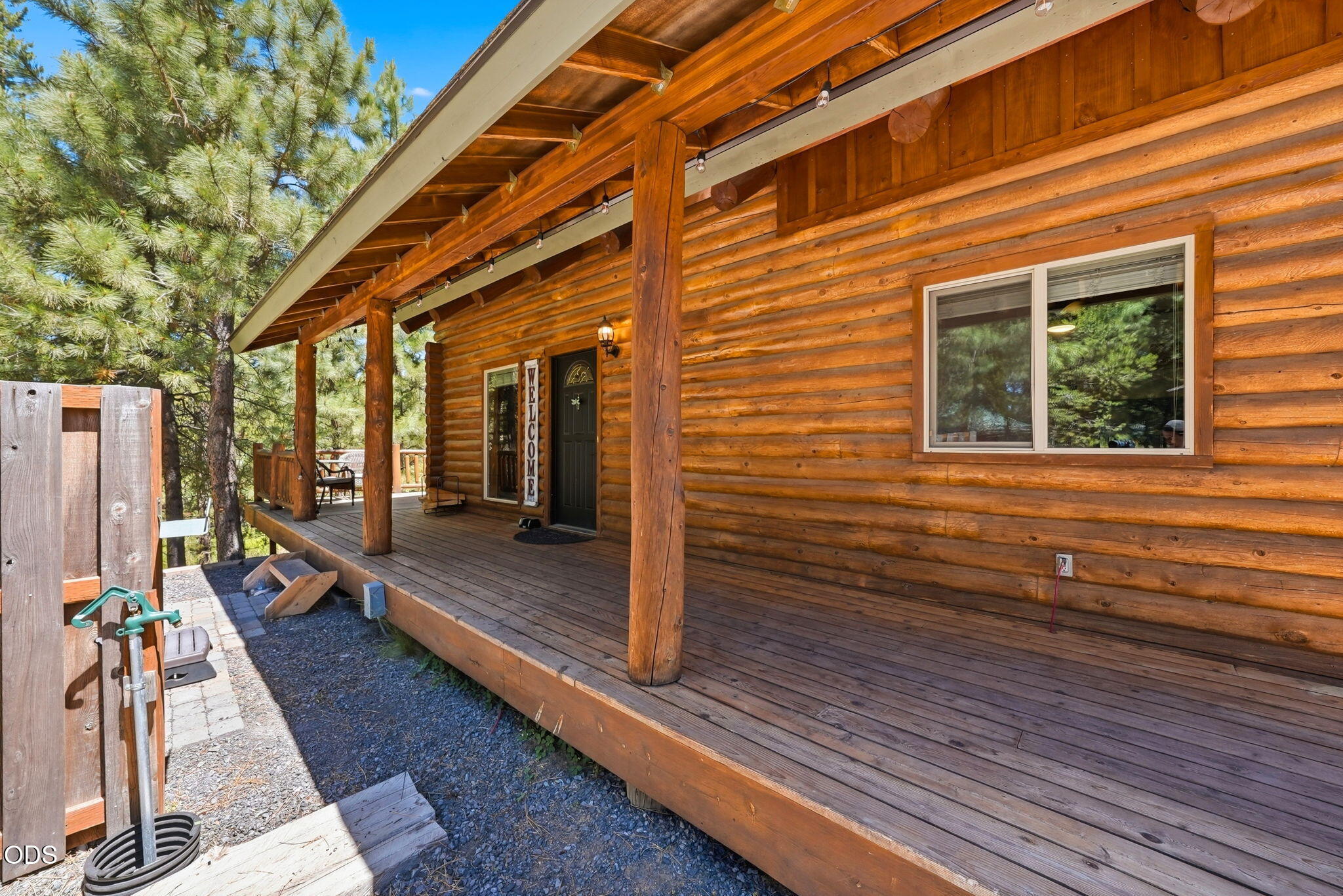 17004 Milky Way Bend, OR 97707 - Photo 5 of 48