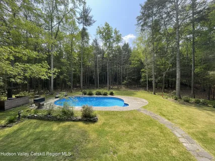 $889,000 | 52 Meher Circle, Woodstock, NY 12498