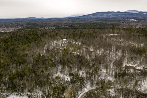 $889,000 | 52 Meher Circle, Woodstock, NY 12498