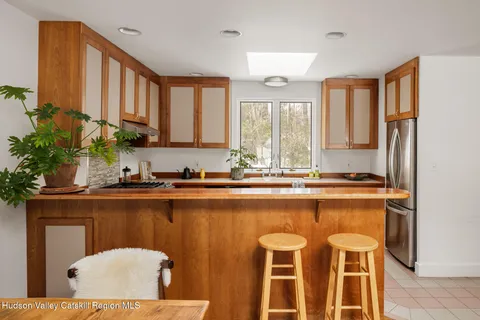 $889,000 | 52 Meher Circle, Woodstock, NY 12498