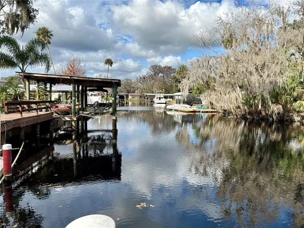 $629,000 | 55730 Holiday Circle, Astor, FL 32102