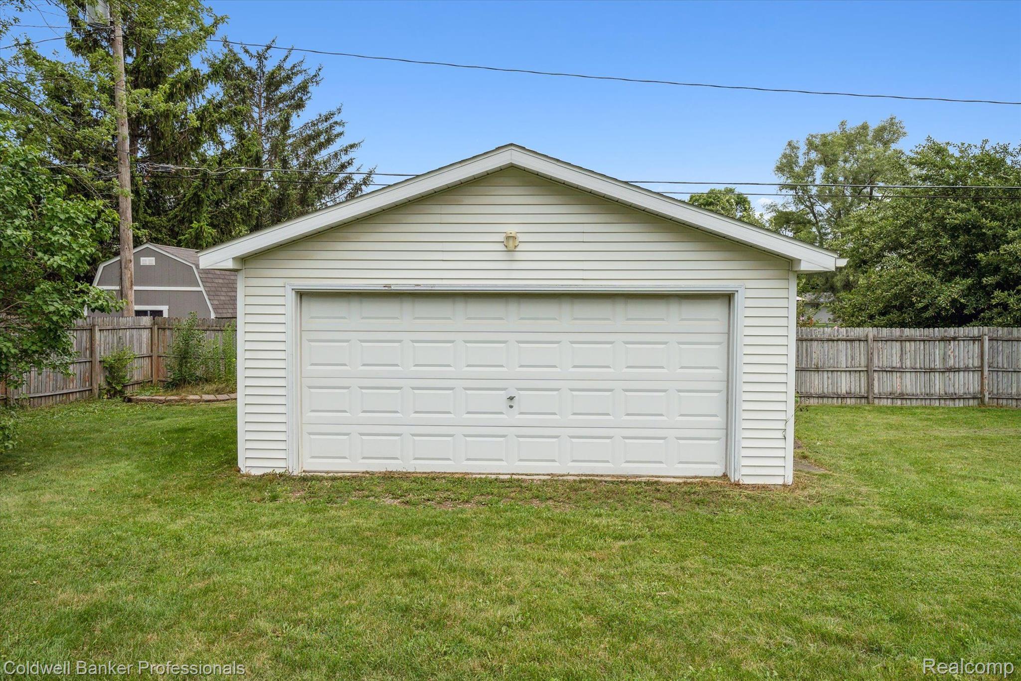 5094 West Ray Road Linden, MI 48451 - Photo 37 of 39 Gallery Image 37