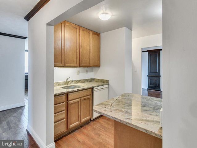 $499,000 | 801 North Pitt Street, Unit 1503, Alexandria, VA 22314