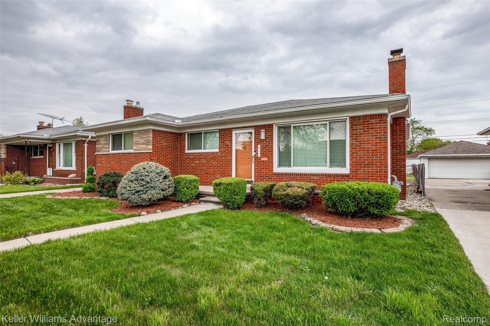 19085 Mott Avenue Eastpointe, MI 48021 - Photo 2 of 26 Beautiful 1-story Ranch in South Lake School District