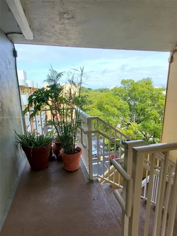 $245,000 | 7900 Tatum Waterway Drive, Unit 502, Miami Beach, FL 33141