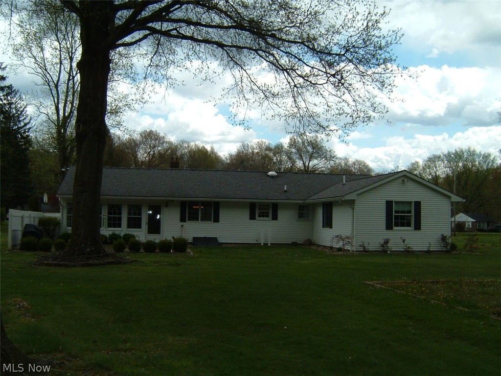 162 Warner Road Southeast Hubbard, OH 44425 - Photo 20 of 22 Gallery Image 20