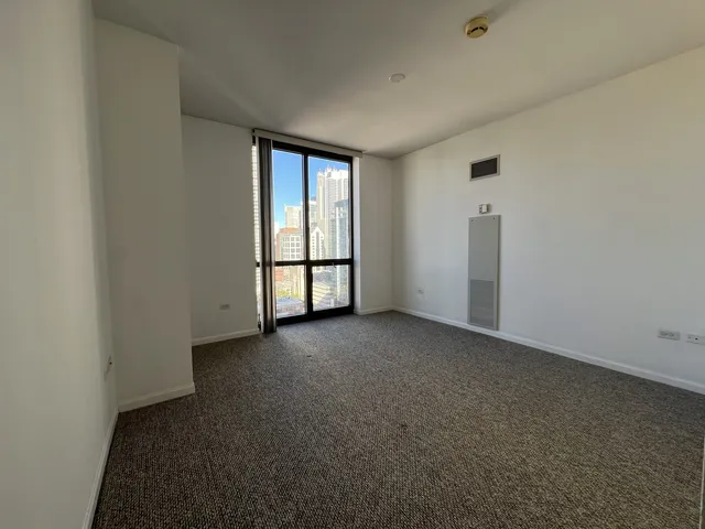 $3,000 | 635 North Dearborn Street, Unit 2003, Chicago, IL 60654