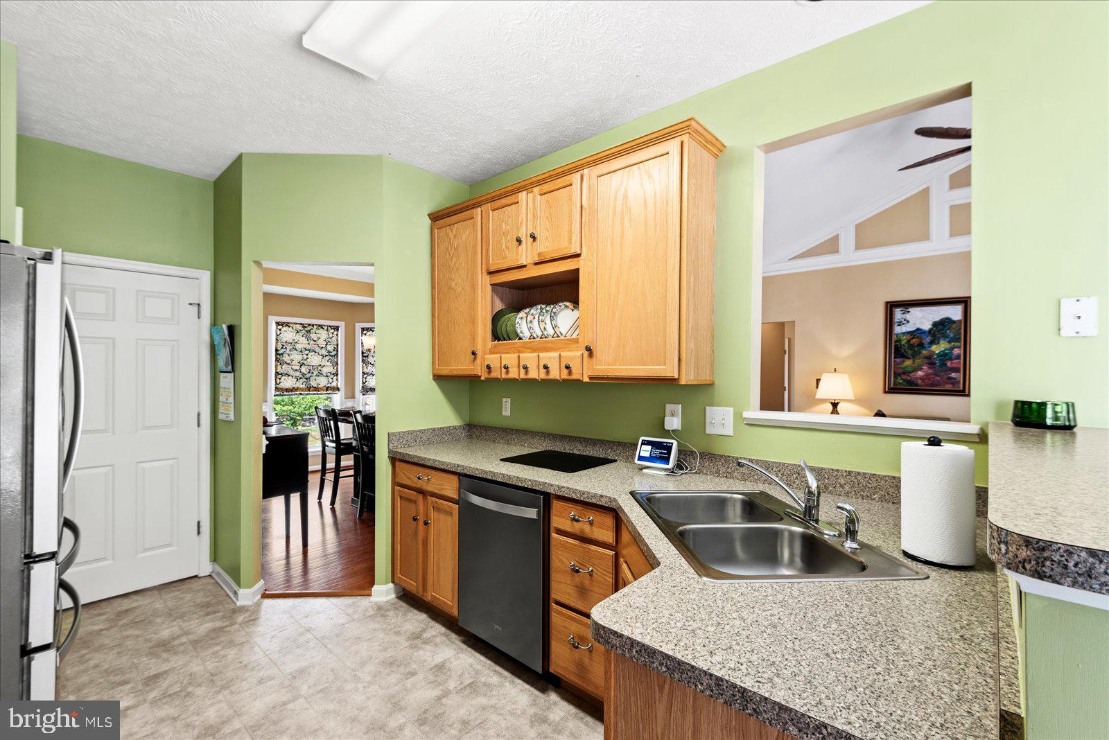302 Forest Avenue Colonial Beach, VA 22443 - Photo 14 of 56 Kitchen