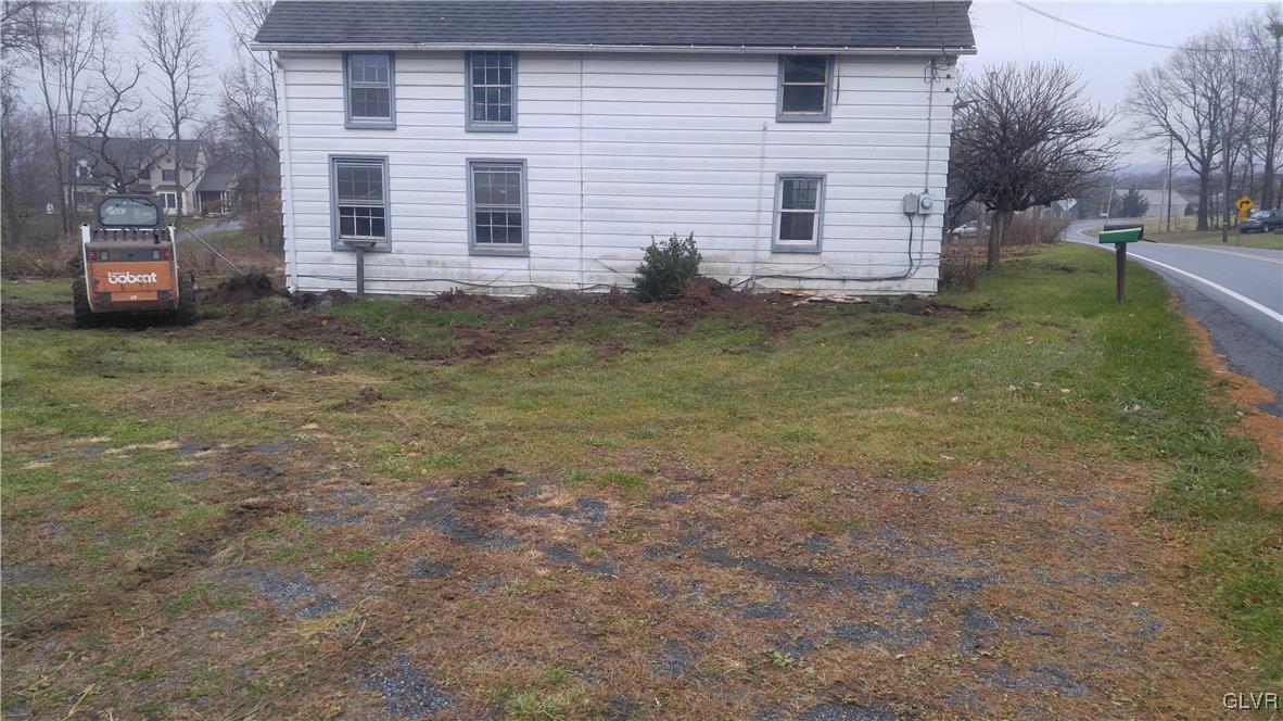 4258 Mountain Road Slatington, PA 18080 - Photo 2 of 17 Gallery Image 2