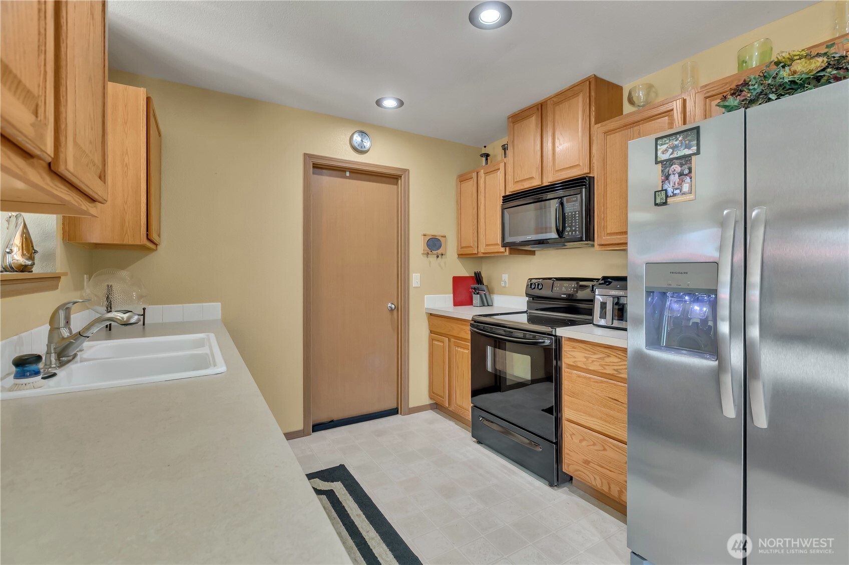 1013 Riddell Avenue Northeast Orting, WA 98360 - Photo 11 of 25