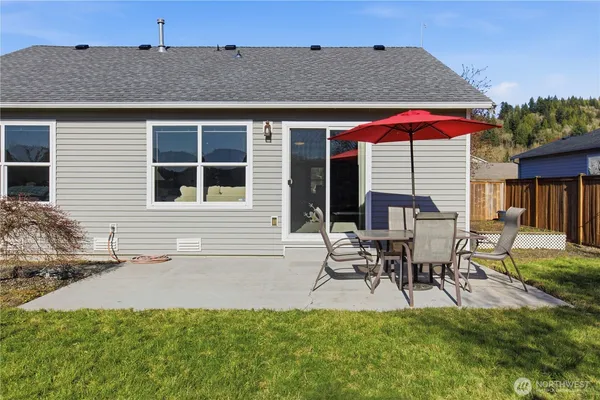 $450,000 | 1013 Riddell Avenue Northeast, Orting, WA 98360