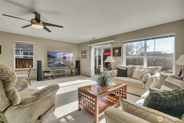 $450,000 | 1013 Riddell Avenue Northeast, Orting, WA 98360