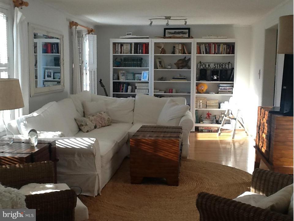 215 Blackwell Road Colonial Beach, VA 22443 - Photo 2 of 19 Living Room