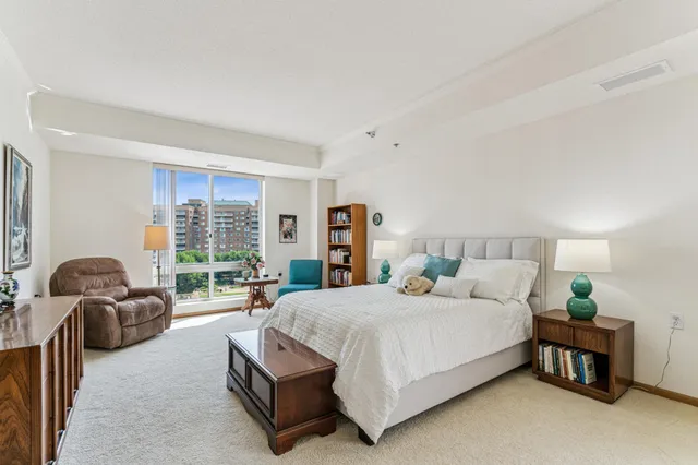 $479,900 | 6600 Lyndale Avenue South, Unit 503, Richfield, MN 55423