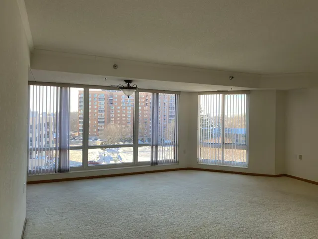 $479,900 | 6600 Lyndale Avenue South, Unit 503, Richfield, MN 55423