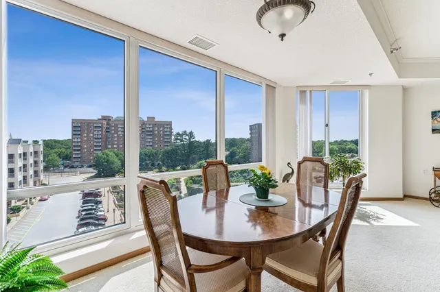 $479,900 | 6600 Lyndale Avenue South, Unit 503, Richfield, MN 55423