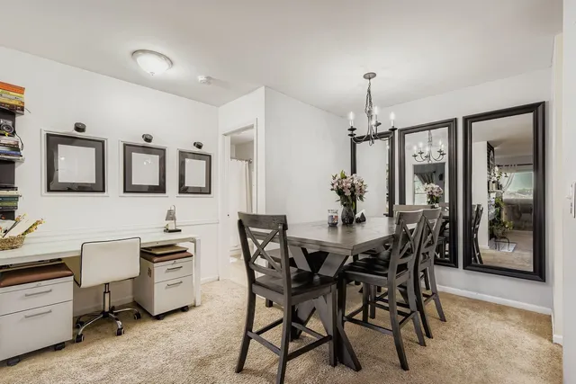 $177,500 | 208 Glengarry Drive, Unit 304, Bloomingdale, IL 60108